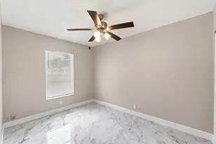 166 SW 3rd St, Deerfield Beach, FL 33441 - Photo 16