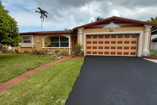 3654 NW 27th St, Lauderdale Lakes, FL 33311 - Photo 2