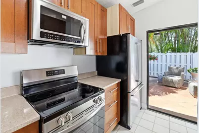 22316 Pineapple Walk Drive, Boca Raton, FL 33433 - Photo 6