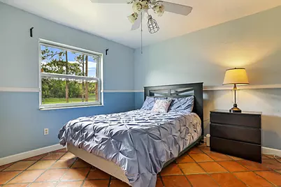 17298 66th Court N, The Acreage, FL 33470 - Photo 32