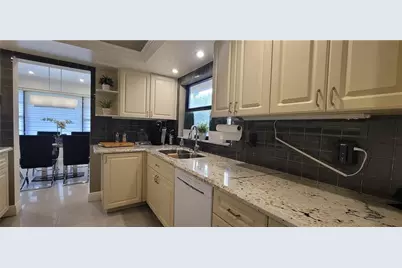 6010 S Falls Cir Drive #423, Lauderhill, FL 33319 - Photo 12