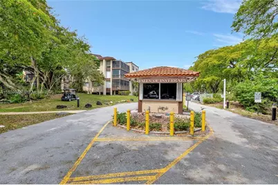 6010 S Falls Cir Drive #423, Lauderhill, FL 33319 - Photo 32