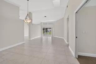 9875 Harbour Lake Cir, Boynton Beach, FL 33437 - Photo 10