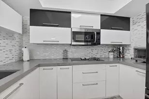 4310 Village Dr, Delray Beach, FL 33445 - Photo 14
