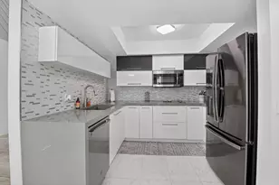 4310 Village Dr, Delray Beach, FL 33445 - Photo 2