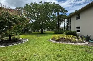 33 Lake Vista Trail, Port Saint Lucie, FL 34952 - Photo 2