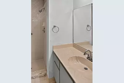 4820 Lucerne Lakes Boulevard W #402, Lake Worth, FL 33467 - Photo 12
