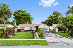 703 SW 76th Ave, North Lauderdale, FL 33068 - Photo 1