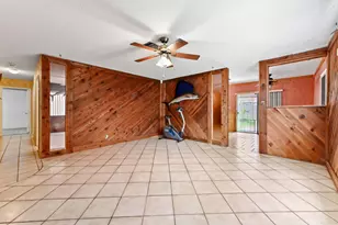 703 SW 76th Ave, North Lauderdale, FL 33068 - Photo 4