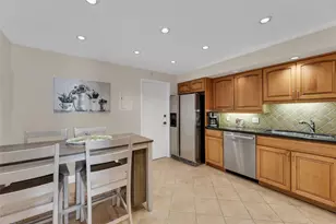 1370 S Ocean Blvd, Pompano Beach, FL 33062 - Photo 10