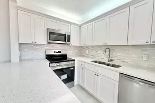 255 Lake Arbor Dr, Palm Springs, FL 33461 - Photo 6