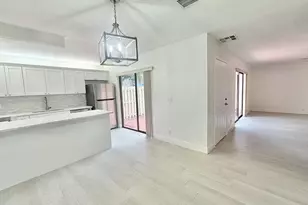 255 Lake Arbor Dr, Palm Springs, FL 33461 - Photo 14