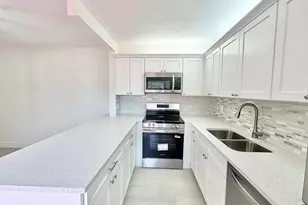 255 Lake Arbor Dr, Palm Springs, FL 33461 - Photo 8