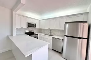 255 Lake Arbor Dr, Palm Springs, FL 33461 - Photo 10