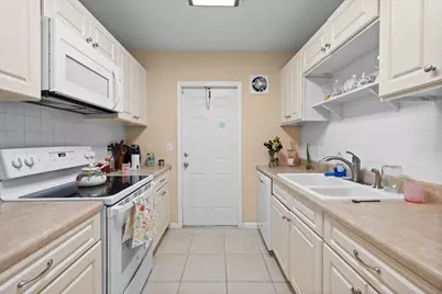 327 S Ocean Breeze #1, Lake Worth Beach, FL 33460 - Photo 6