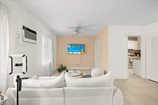 327 S Ocean Breeze, Lake Worth Beach, FL 33460 - Photo 4