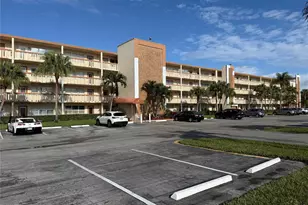 2017 Newcastle A, Boca Raton, FL 33434 - Photo 4