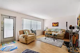 75 Camden Dr, West Palm Beach, FL 33417 - Photo 2