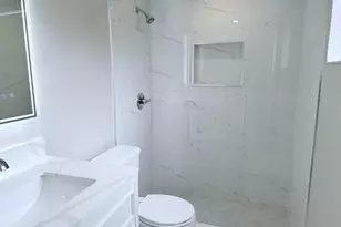 2725 Middle River Dr, Fort Lauderdale, FL 33306 - Photo 6