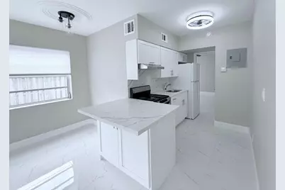 2725 Middle River Drive #7, Fort Lauderdale, FL 33306 - Photo 4