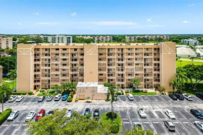 7076 Huntington Lane #502, Delray Beach, FL 33446 - Photo 2