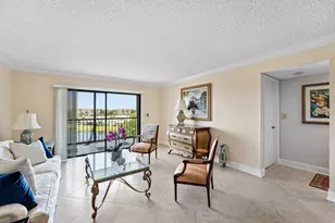 7076 Huntington Ln, Delray Beach, FL 33446 - Photo 8