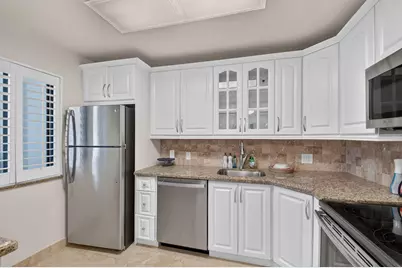 4539 Luxemburg Court #205, Lake Worth, FL 33467 - Photo 12
