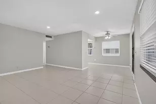 40 Burgundy A, Delray Beach, FL 33484 - Photo 6
