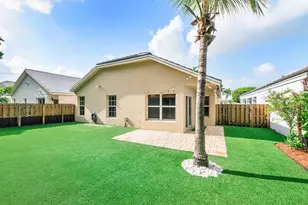 8821 Lake Park Cir N, Davie, FL 33328 - Photo 36