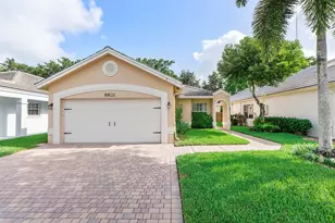 8821 Lake Park Cir N, Davie, FL 33328 - Photo 2