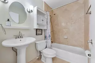 8821 Lake Park Cir N, Davie, FL 33328 - Photo 30