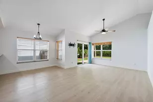 8821 Lake Park Cir N, Davie, FL 33328 - Photo 8