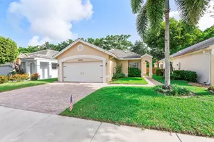 8821 Lake Park Cir N, Davie, FL 33328 - Photo 2