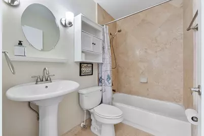 8821 Lake Park Circle N, Davie, FL 33328 - Photo 30