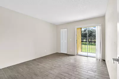 414 Meadows Circle, Boynton Beach, FL 33436 - Photo 10