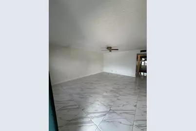103 Greenbrier C, West Palm Beach, FL 33417 - Photo 4