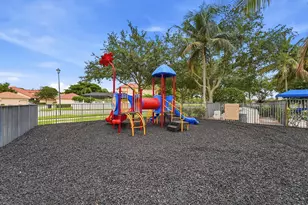 8057 Murano Cir, Palm Beach Gardens, FL 33418 - Photo 34