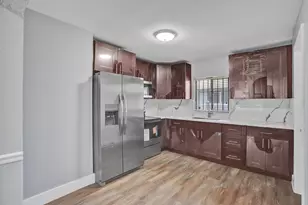 2147 NW 100th St, Miami, FL 33147 - Photo 12