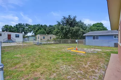 2145 NW 100th Street NW, Miami, FL 33147 - Photo 30