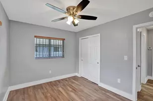 2147 NW 100th St, Miami, FL 33147 - Photo 10