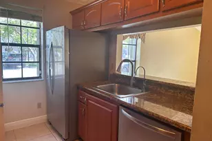 11673 NW 11th St, Pembroke Pines, FL 33026 - Photo 14