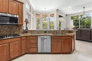 911 Forest Glen Ln, Wellington, FL 33414 - Photo 6