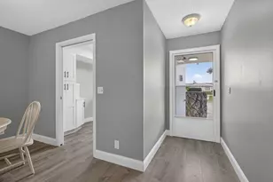 2703 Dudley Dr W, West Palm Beach, FL 33415 - Photo 8