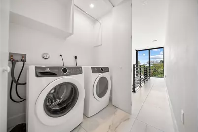 1052 N Victoria Park Road, Fort Lauderdale, FL 33304 - Photo 22
