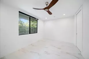 1052 N Victoria Park Rd, Fort Lauderdale, FL 33304 - Photo 6