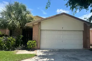 7 Islington Pl, Boynton Beach, FL 33426 - Photo 1