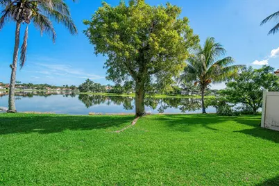 7835 Springfield Lake Drive, Lake Worth, FL 33467 - Photo 22