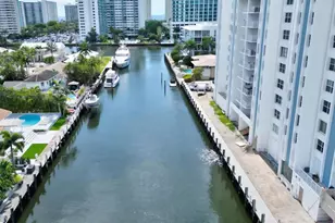 2881 NE 33rd Ct, Fort Lauderdale, FL 33306 - Photo 4