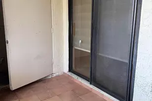 20015 NE 3rd Ct, Miami, FL 33161 - Photo 14