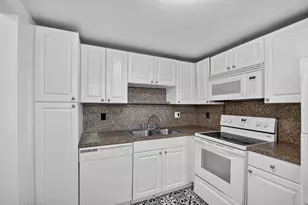 1505 Crescent Circle, Lake Park, FL 33403 - Photo 4